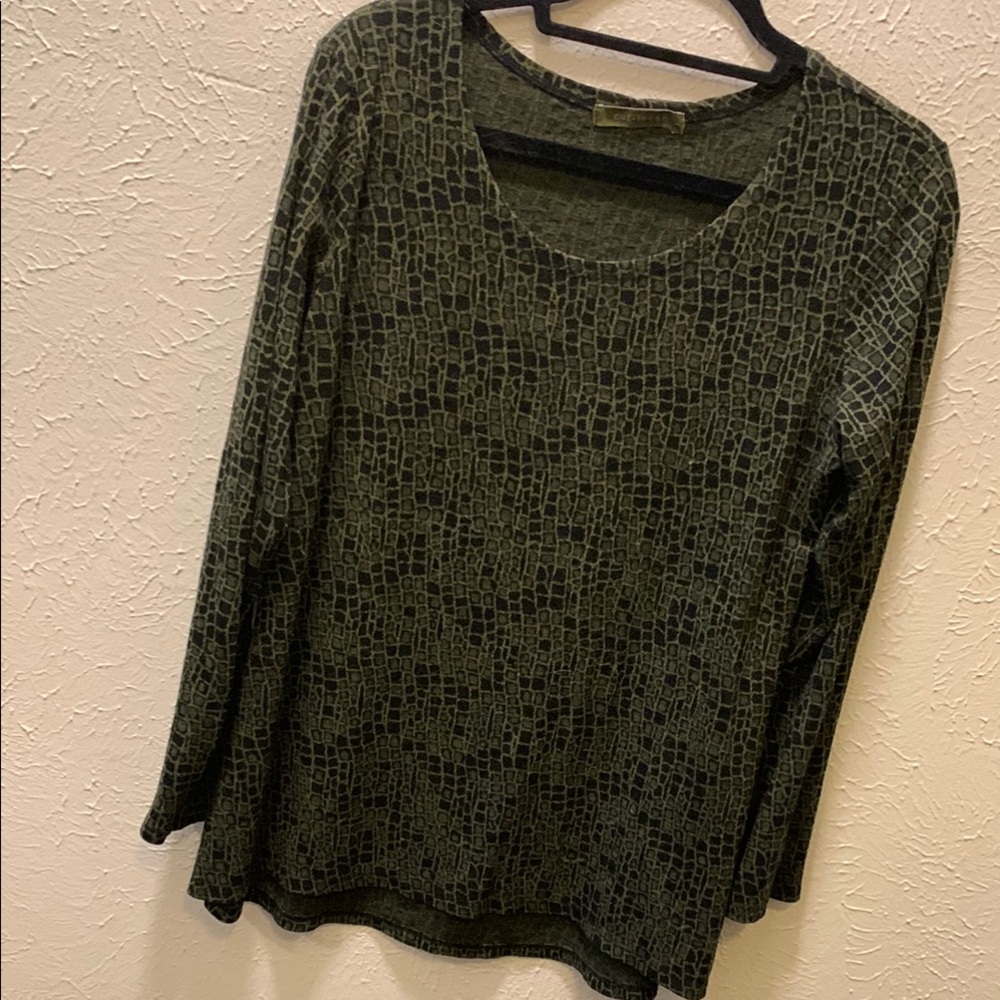 Green Patterned Women's Top